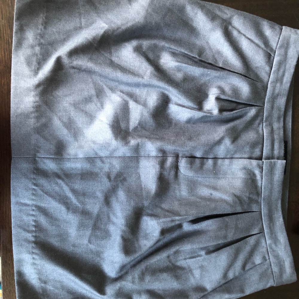 grey banana republic skirt!